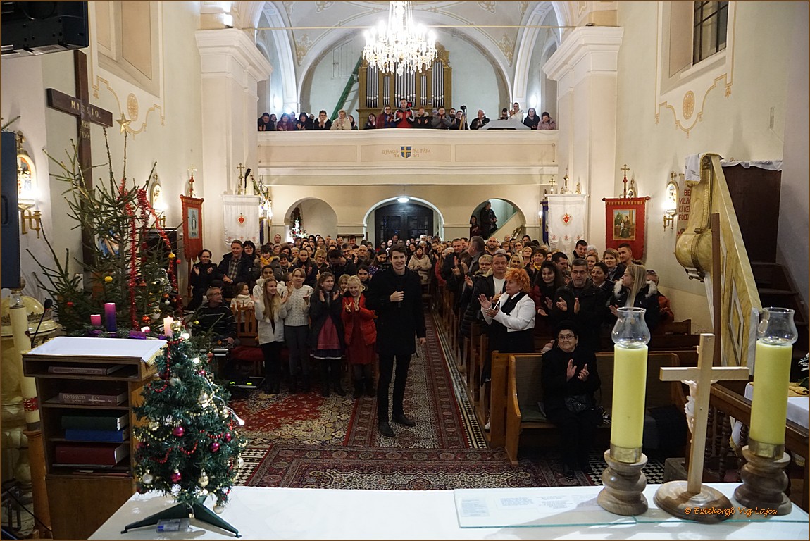 Ünnepre hangolódtak a balatoniak